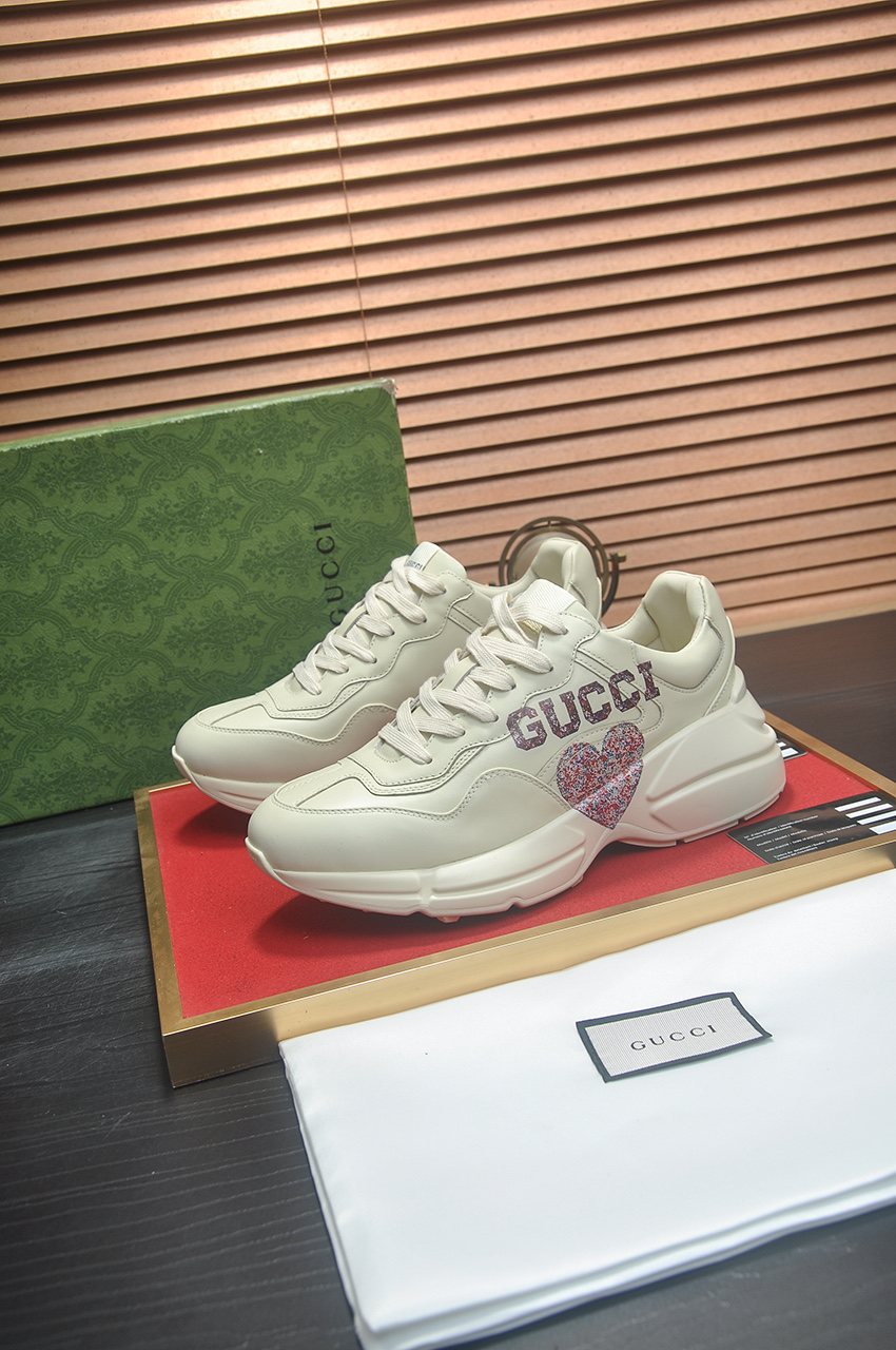 Gucci White Heart-Accent Chunky Sneakers